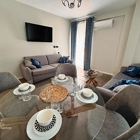 Nuesso Apartment